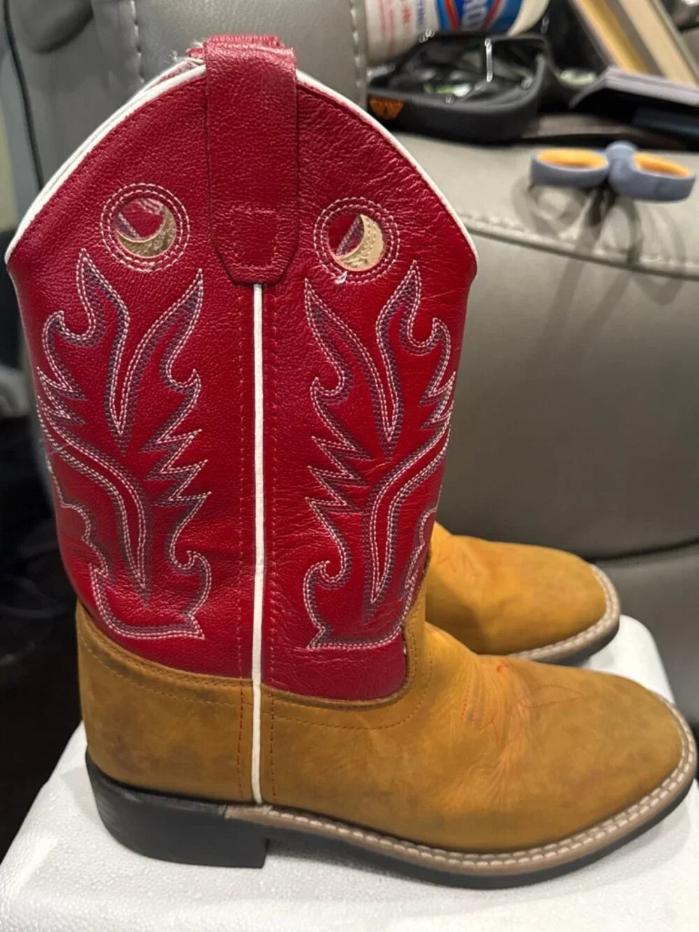 OLD WEST YOUTH BOYS DISTRESSED BROWN & RED SQ. TOE COWBOY BOOTS, SIZE 2.0 D